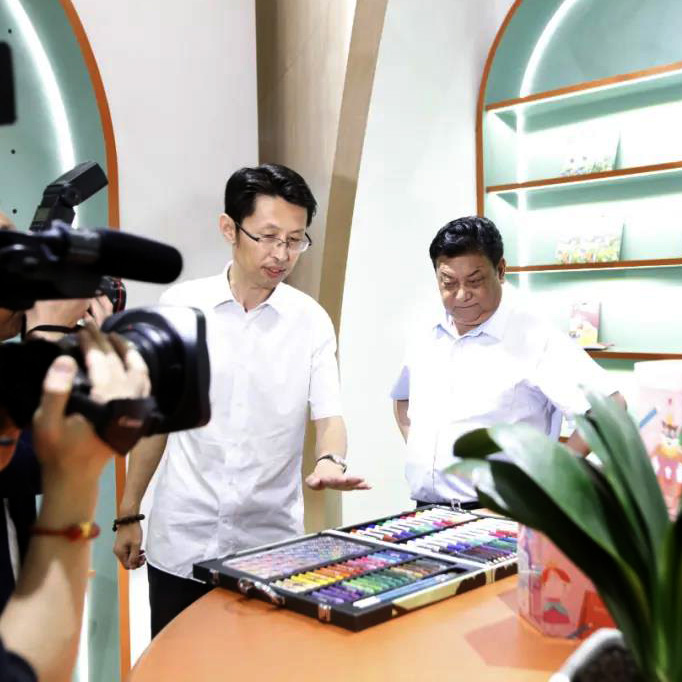 PHOENIX-ART Professional Art Material Supplier
